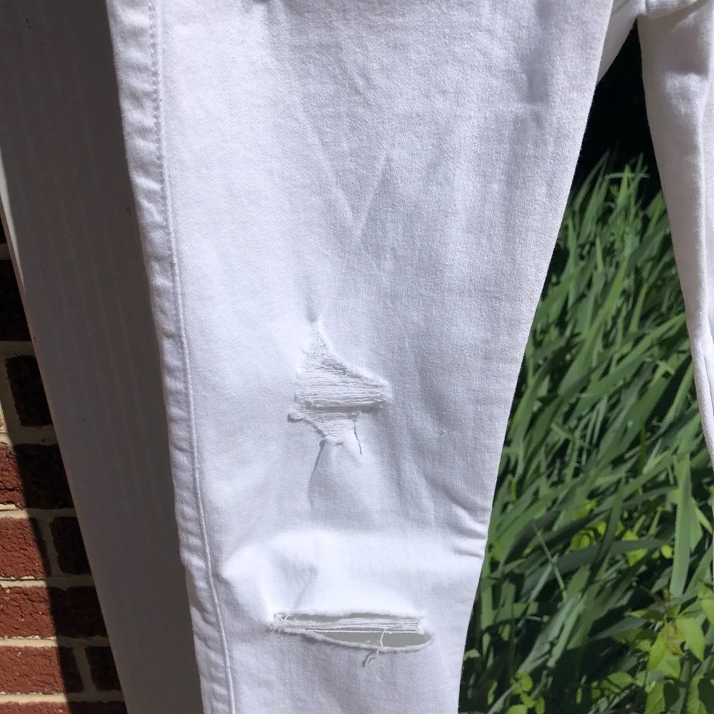 Hollister Classic Stretch High-Rise Super Skinny white jeans - Picture 2 of 10